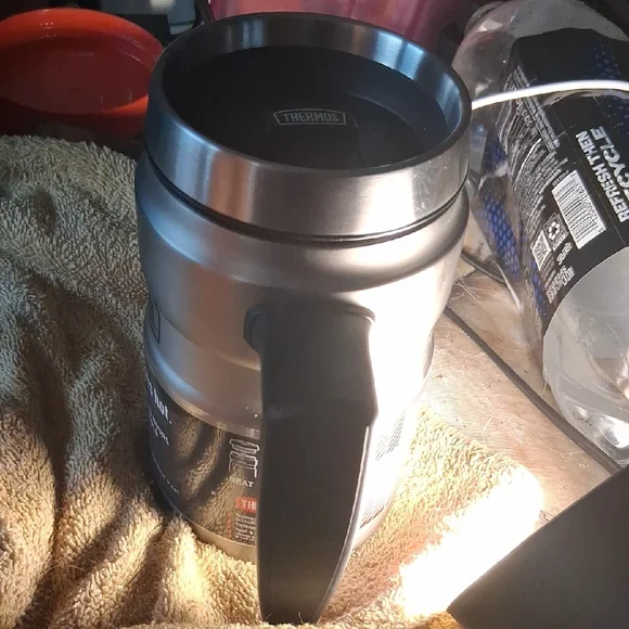 Thermos Silver and Black Insulated Mug - Picture 3 of 4